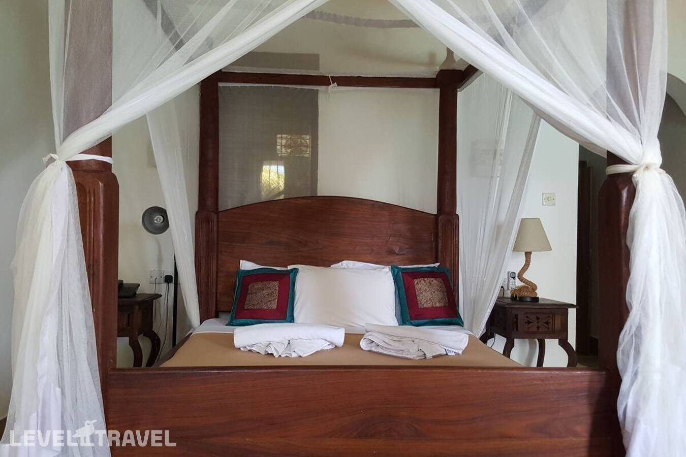 фотографии номера Люкс Zanzibari отеля Langi Langi Beach Bungalows в Танзания(Нунгви Бич) - фото №1