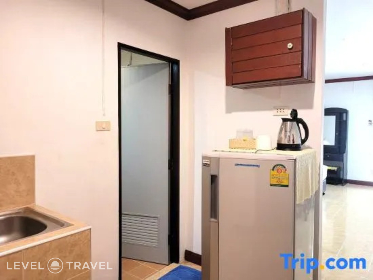 фотографии номера Трехместный делюкс с балконом отеля Rabbit Mansion Patong Hotel в Таиланд(Патонг Бич) - фото №5