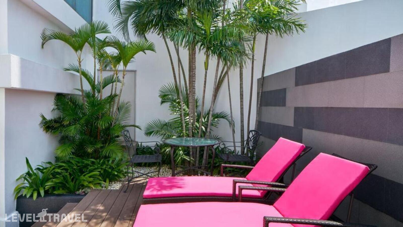 фотографии номера Двухместный номер Terrace Corner двуспальная кровать отеля Le Méridien Kuala Lumpur в Малайзия(Куала-Лумпур) - фото №3