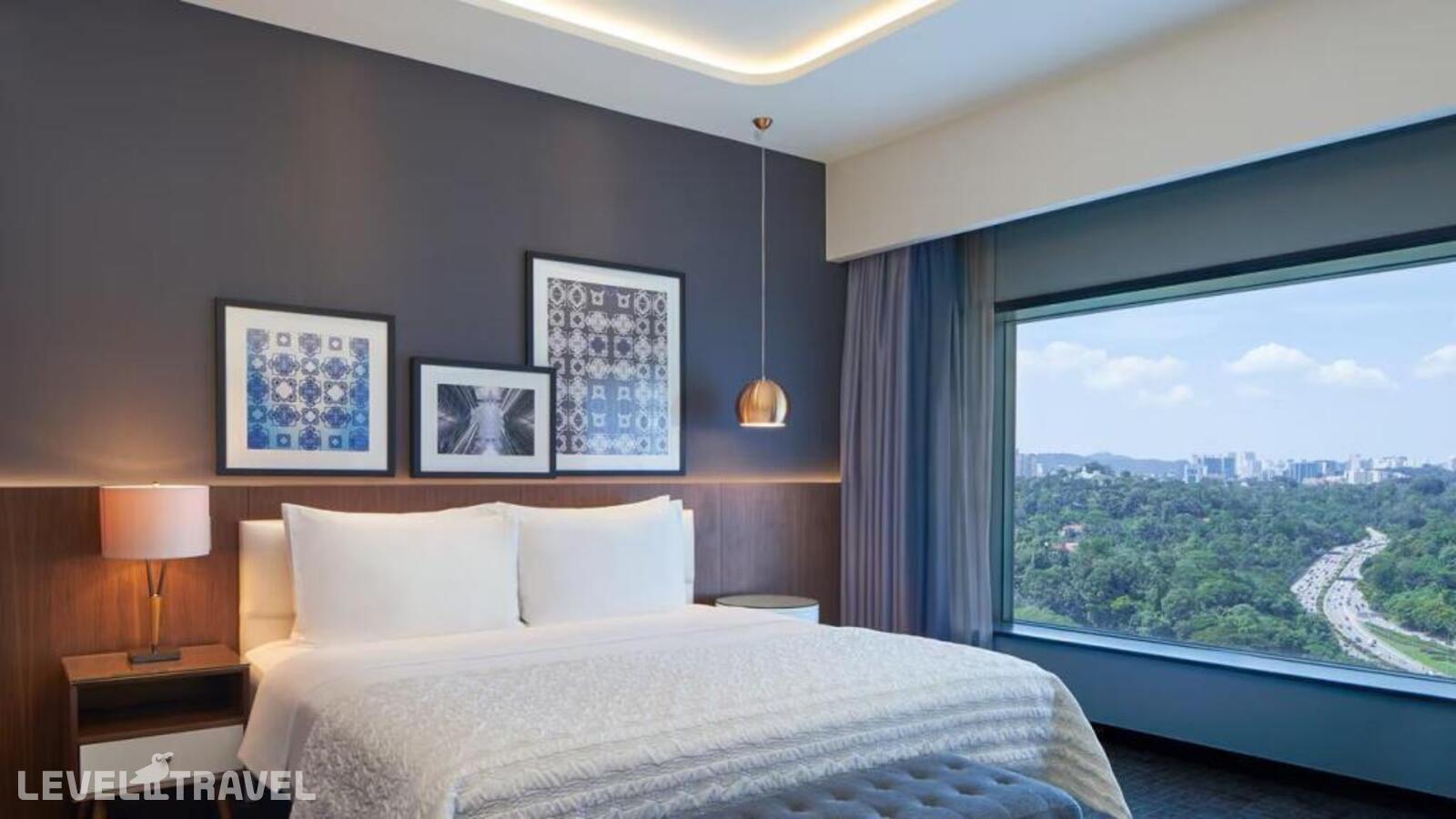 фотографии номера Двухместный люкс Le Meridien c 1 комнатой двуспальная кровать отеля Le Méridien Kuala Lumpur в Малайзия(Куала-Лумпур) - фото №1