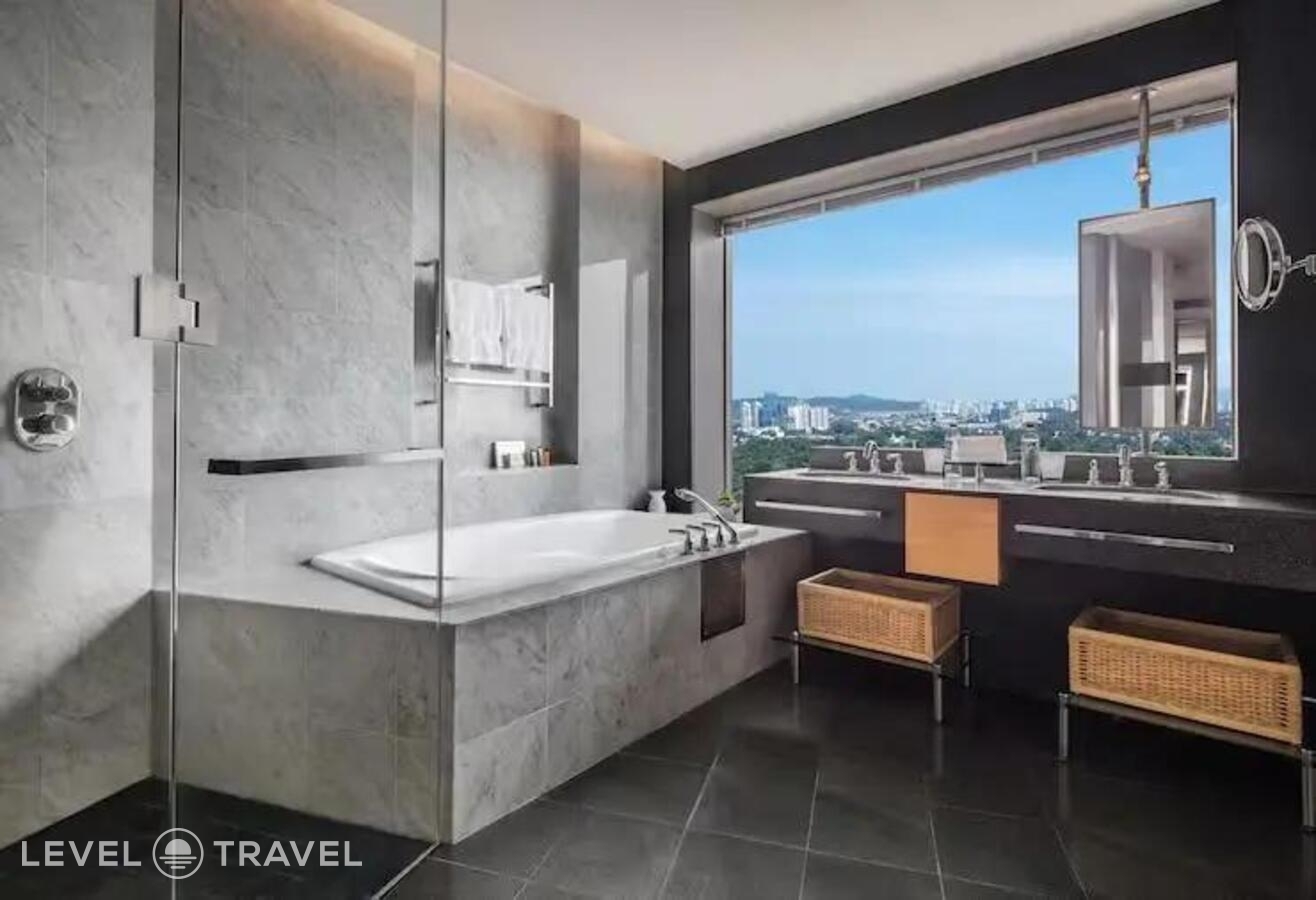 фотографии номера Двухместный люкс Lifestyle двуспальная кровать отеля Hilton Kuala Lumpur в Малайзия(Куала-Лумпур) - фото №7
