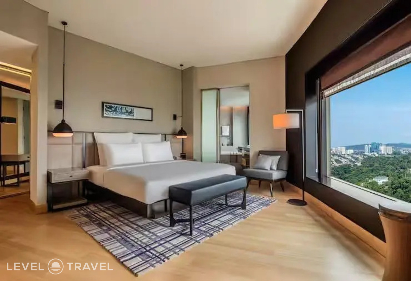 фотографии номера Двухместный люкс Lifestyle двуспальная кровать отеля Hilton Kuala Lumpur в Малайзия(Куала-Лумпур) - фото №1