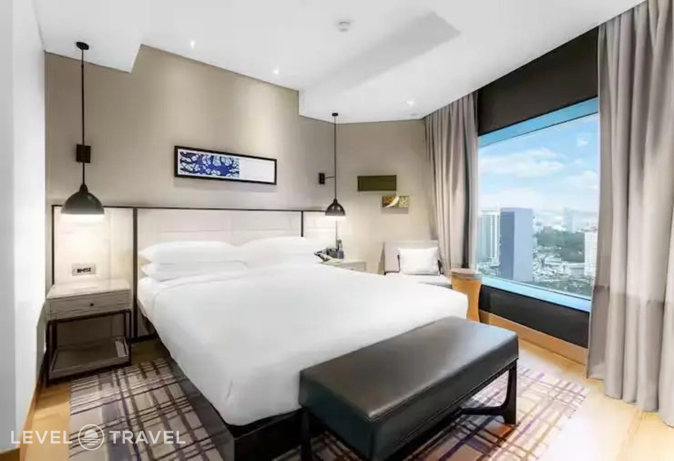 фотографии номера Двухместный люкс Grand Executive двуспальная кровать отеля Hilton Kuala Lumpur в Малайзия(Куала-Лумпур) - фото №1