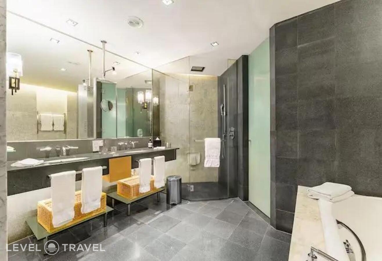 фотографии номера Двухместный люкс Grand Executive двуспальная кровать отеля Hilton Kuala Lumpur в Малайзия(Куала-Лумпур) - фото №8