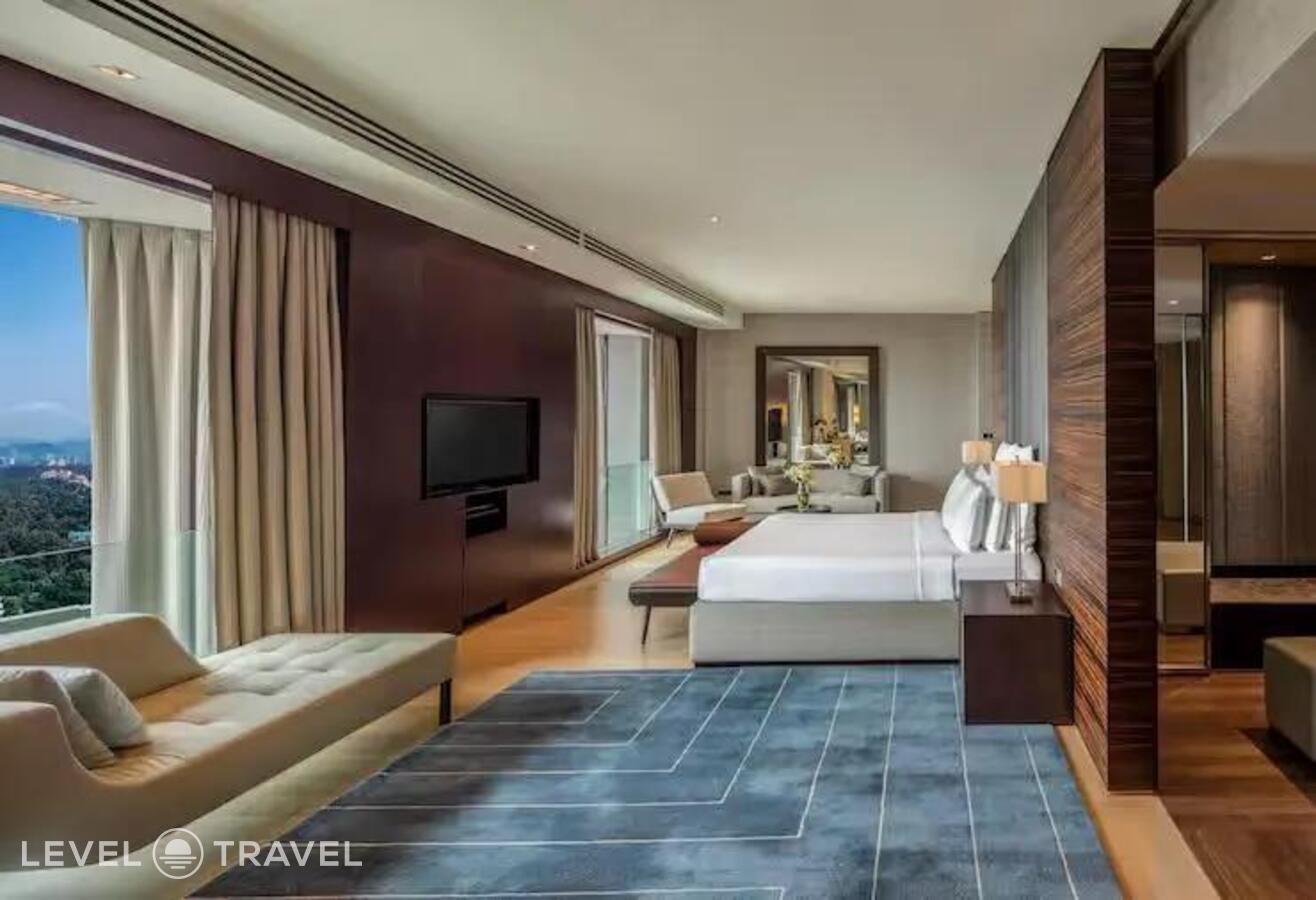 фотографии номера Двухместная Пентхаус двуспальная кровать отеля Hilton Kuala Lumpur в Малайзия(Куала-Лумпур) - фото №2