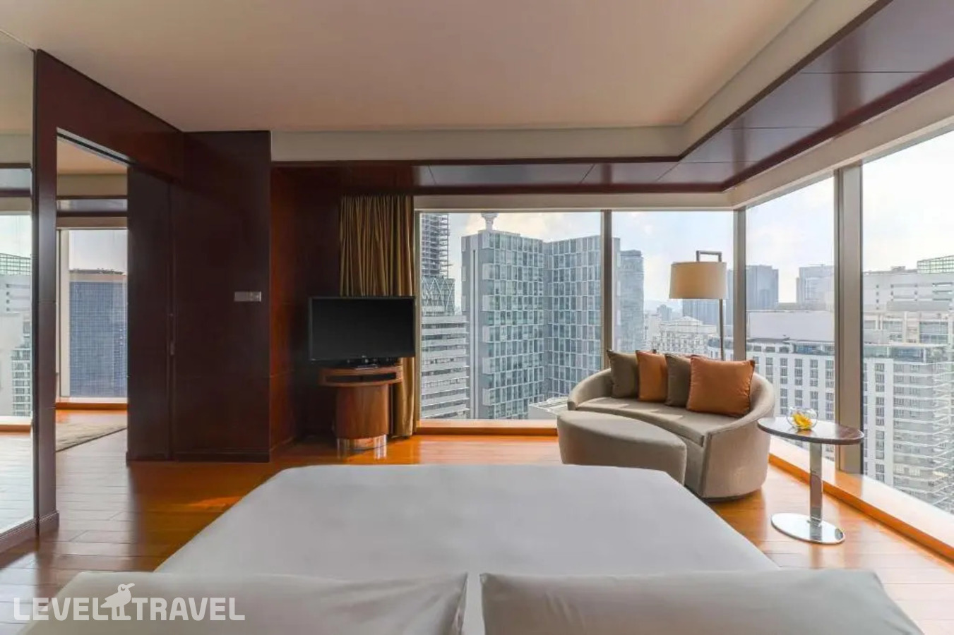 фотографии номера Люкс Гранд отеля Grand Hyatt Kuala Lumpur в Малайзия(Куала-Лумпур) - фото №3