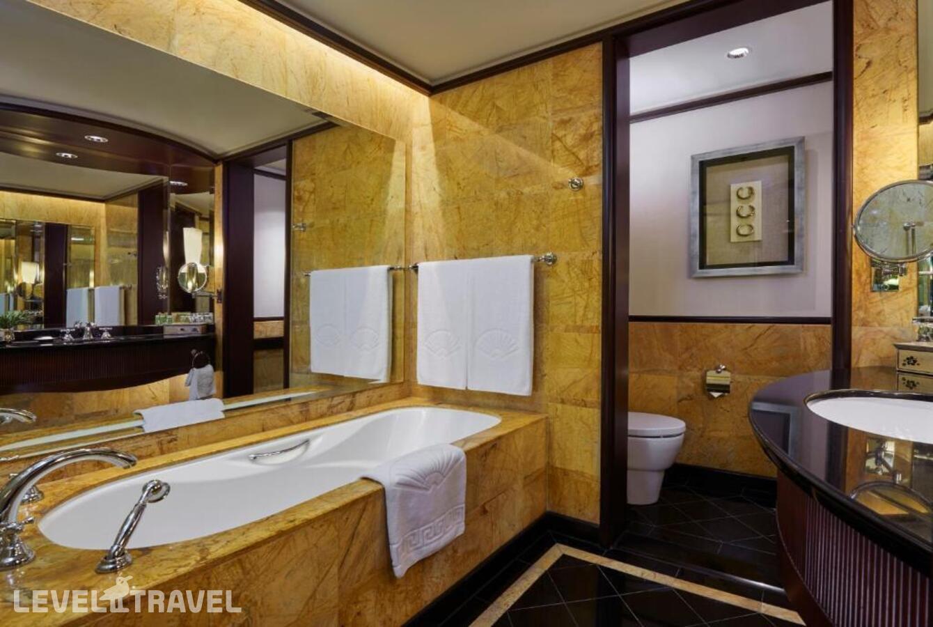 фотографии номера Двухместный клубный номер Twin towers 2 отдельные кровати отеля Mandarin Oriental Kuala Lumpur в Малайзия(Куала-Лумпур) - фото №2