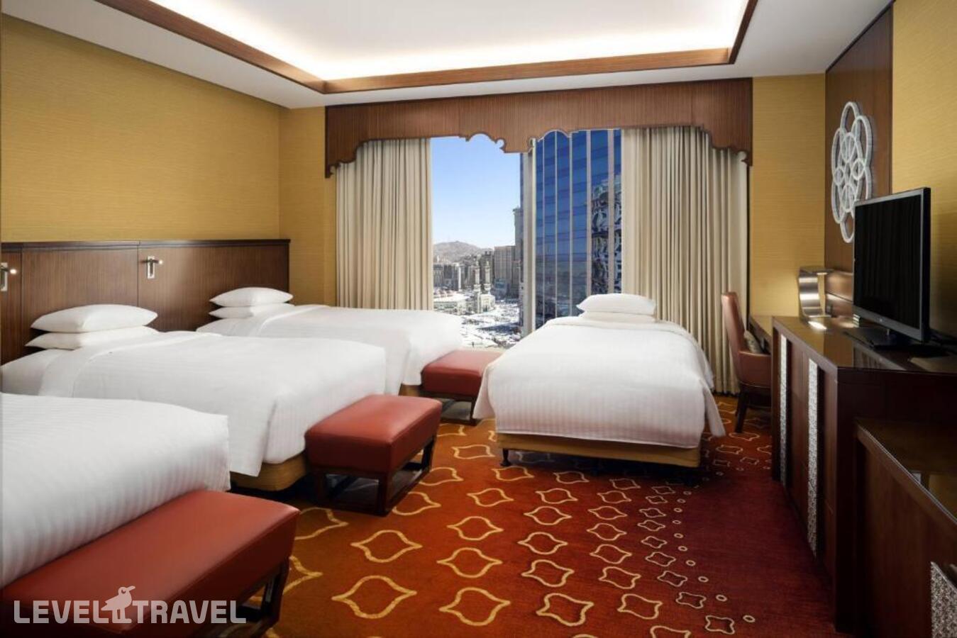 фотографии номера Четырёхместный номер Deluxe с видом на город отеля Jabal Omar Marriott Hotel, Makkah в Саудовская Аравия(Мекка) - фото №1