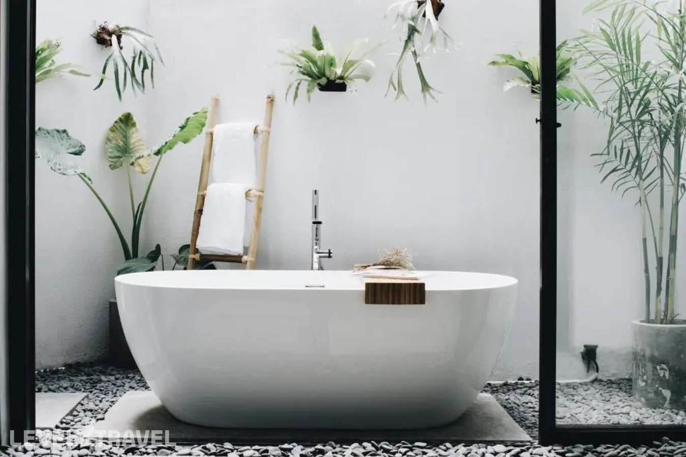 фотографии номера Двухместный номер The Big Garden двуспальная кровать отеля Lloyd's Inn Bali - Chse Certified в Индонезия(Семиньяк) - фото №4