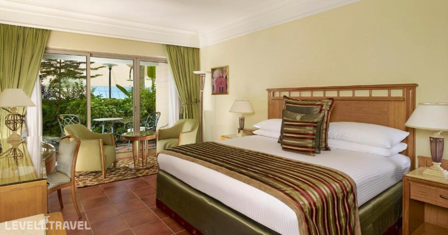 фотографии номера Классический  с выходом к бассейну отеля Intercontinental City Stars (Cairo Citystars) в Египет(Каир) - фото №1