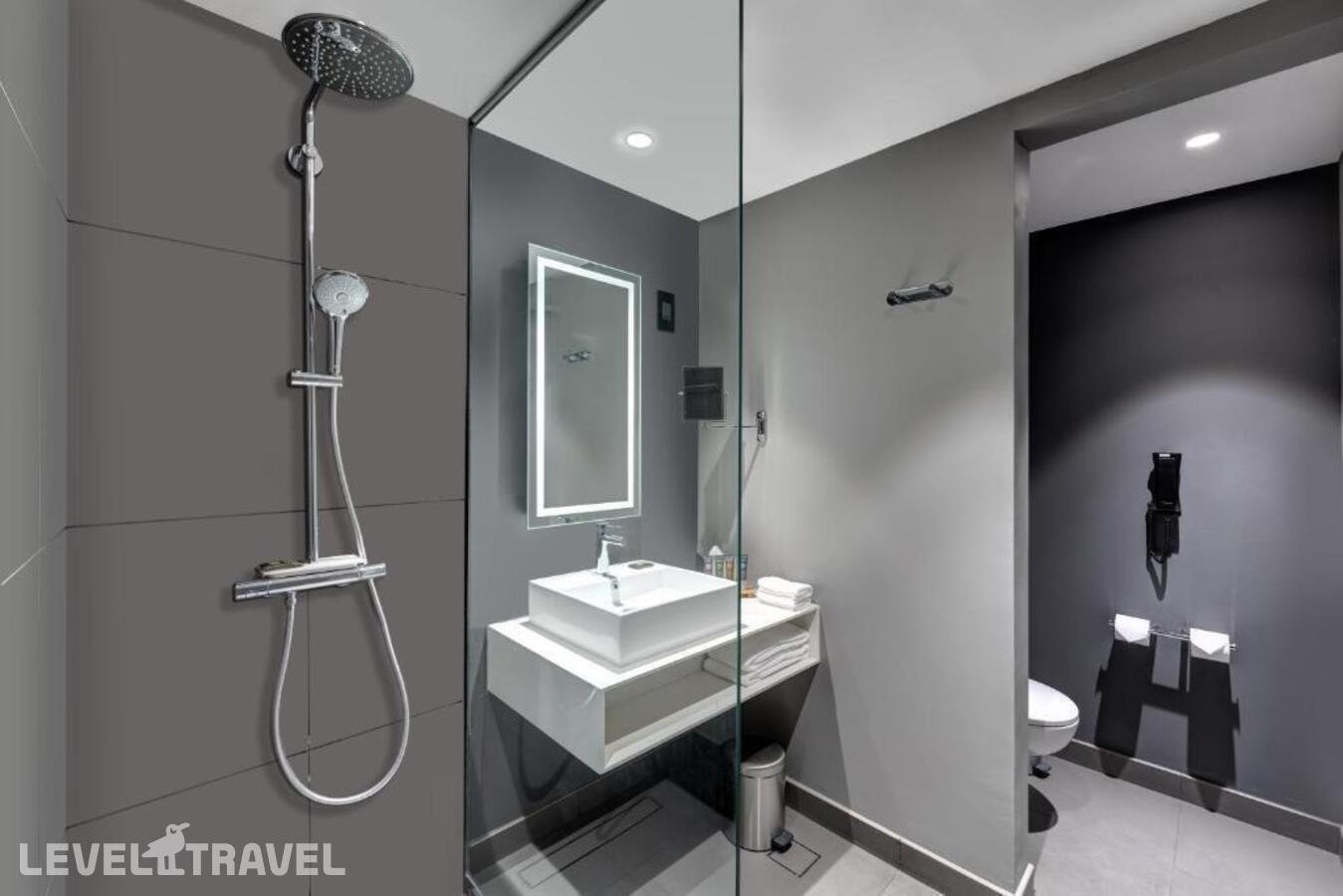 фотографии номера Стандартный номер отеля Novotel Sharjah Expo Centre в ОАЭ(Шарджа) - фото №5