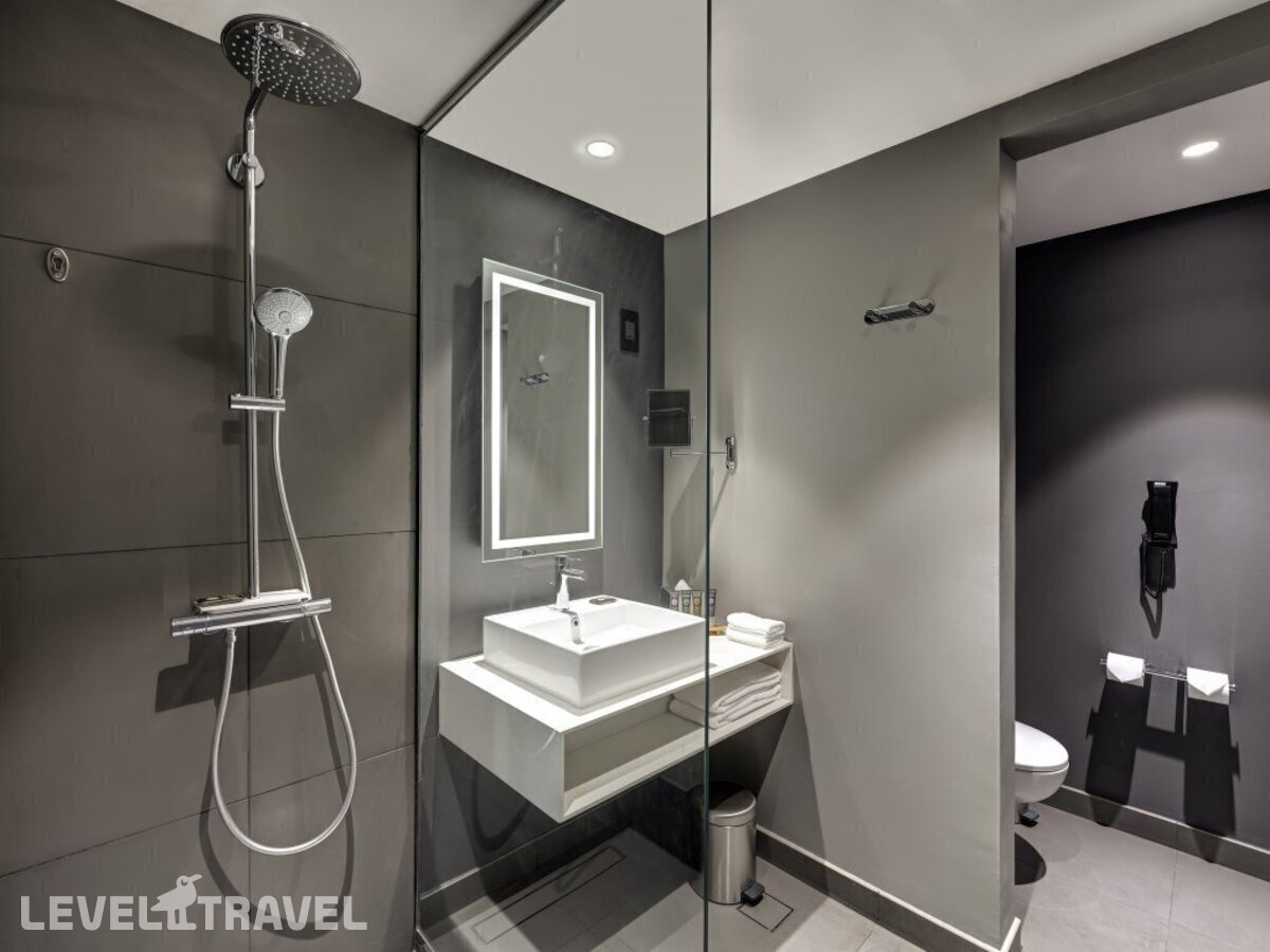 фотографии номера Семейный номер отеля Novotel Sharjah Expo Centre в ОАЭ(Шарджа) - фото №8