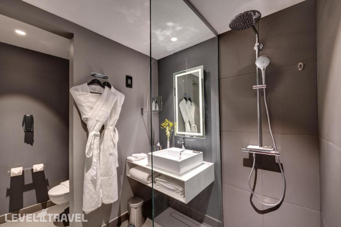 фотографии номера Семейный номер отеля Novotel Sharjah Expo Centre в ОАЭ(Шарджа) - фото №3