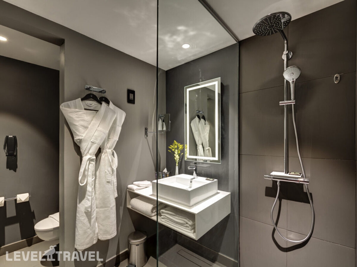 фотографии номера Семейный номер отеля Novotel Sharjah Expo Centre в ОАЭ(Шарджа) - фото №17