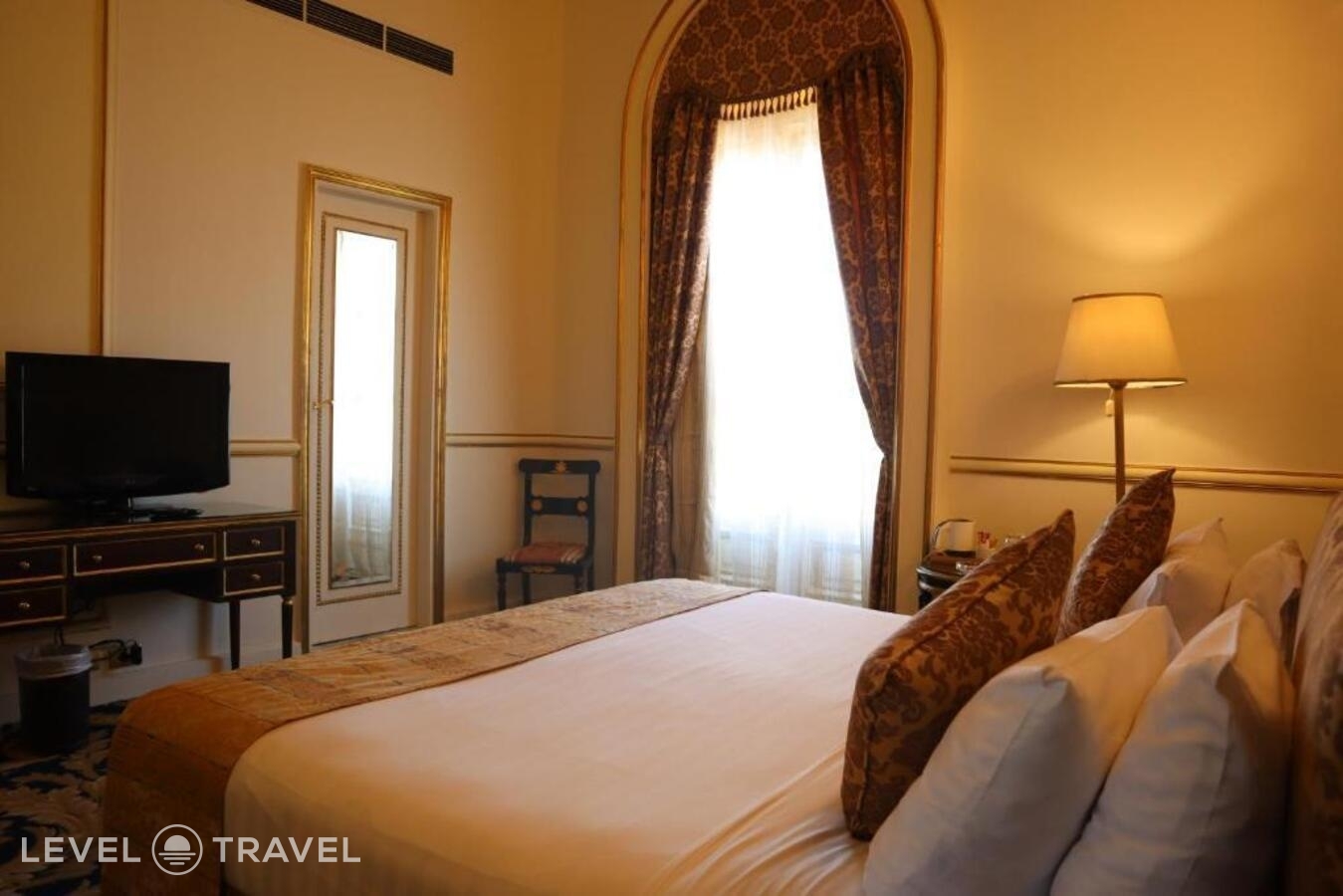 фотографии номера Делюкс Golden с боковым видом на море отеля Paradise Inn Le Metropole Hotel в Египет(Александрия) - фото №1