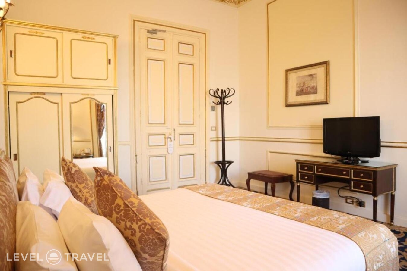фотографии номера Делюкс Golden с боковым видом на море отеля Paradise Inn Le Metropole Hotel в Египет(Александрия) - фото №2