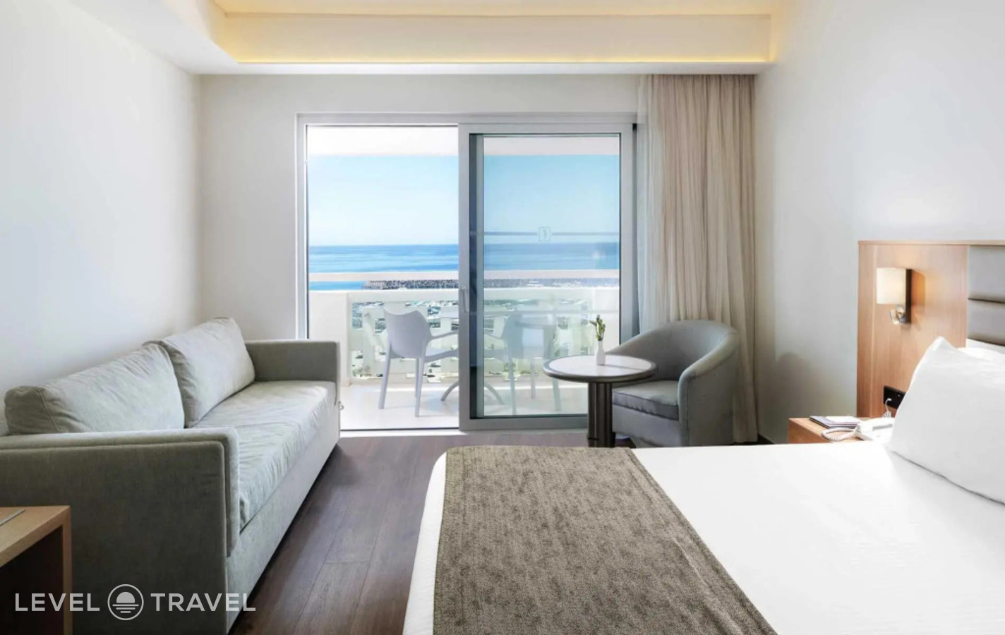 фотографии номера Двухместный номер Marina View 2 отдельные кровати отеля St Raphael Resort & Marina в Кипр(Лимасол) - фото №7