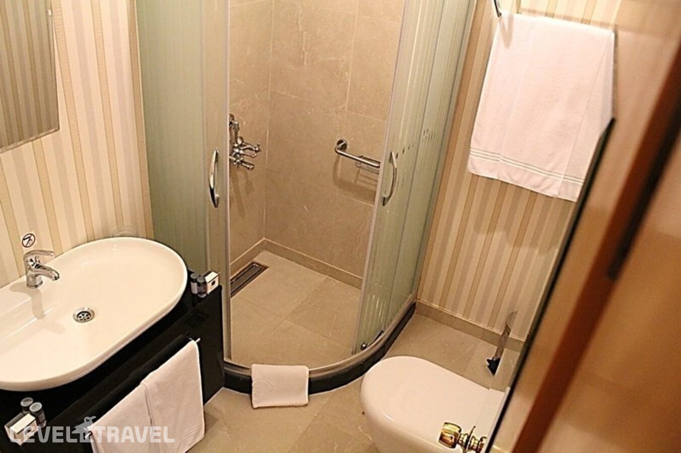 фотографии номера Стандартный номер отеля Bakirkoy Tashan Business & Airport Hotel (Ex. Best Western Tashan Business) в Турция(Бакыркёй) - фото №46