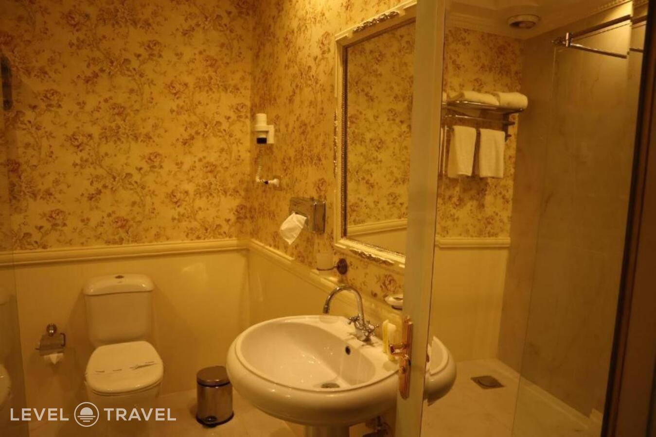 Королевский люкс Golden с видом на море — фото 2