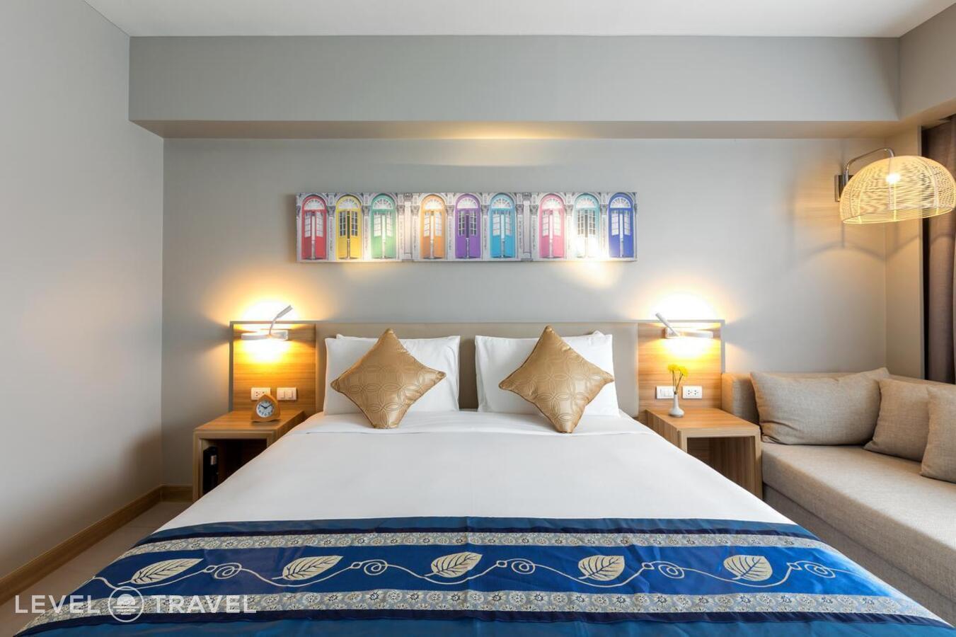 фотографии номера Делюкс отеля Mercure Phuket Patong Journeyhub (Ex. Oakwood Hotel Journeyhub Phuket) в Таиланд(Патонг Бич) - фото №3