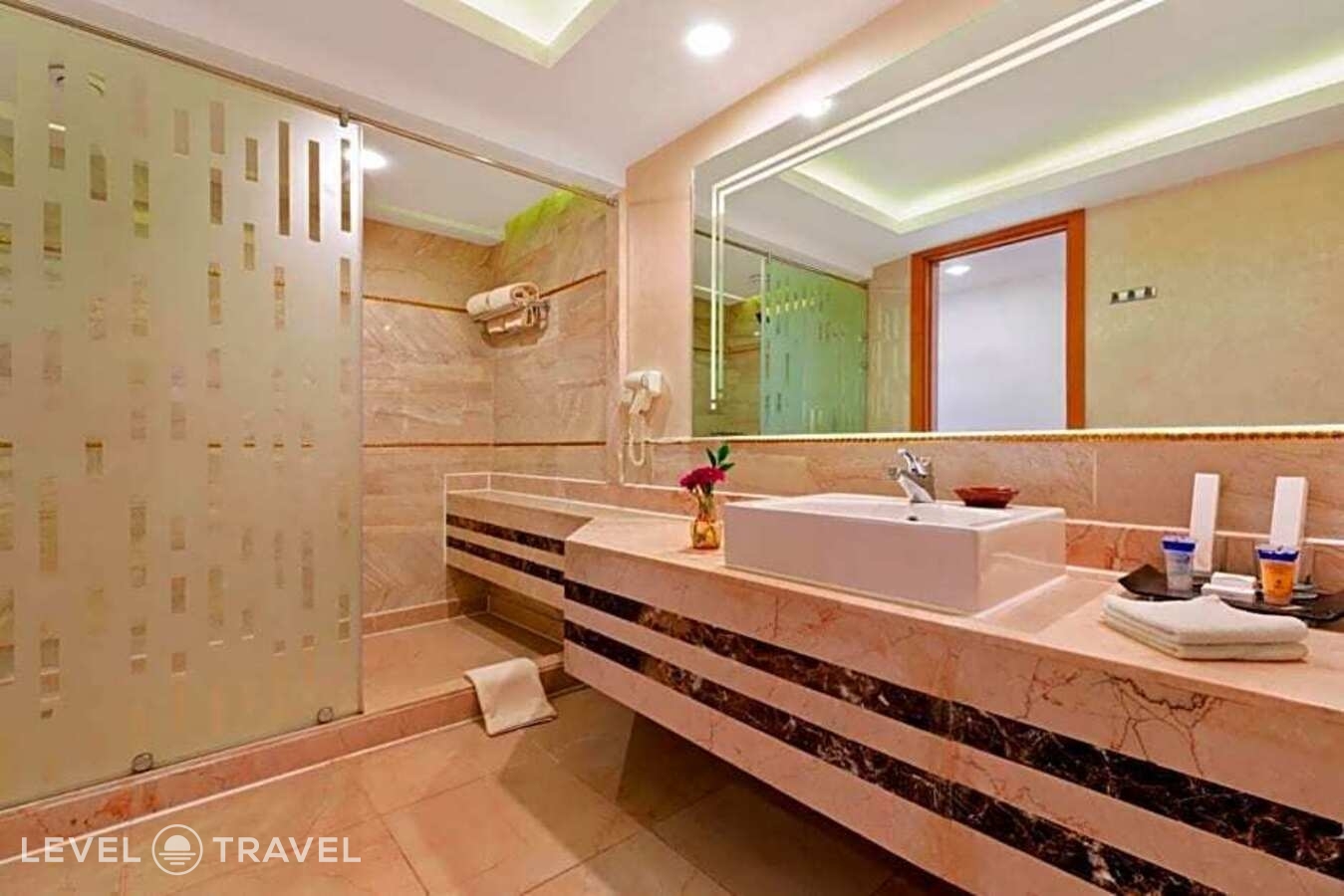 фотографии номера Делюкс (две односпальные кровати) отеля Pickalbatros Dana Beach Resort Hurghada в Египет(Хургада (город)) - фото №5