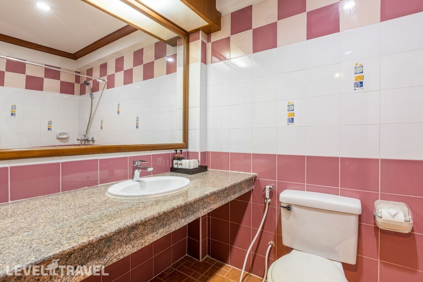 фотографии номера Стандартный номер отеля Tony Resort в Таиланд(Патонг Бич) - фото №3