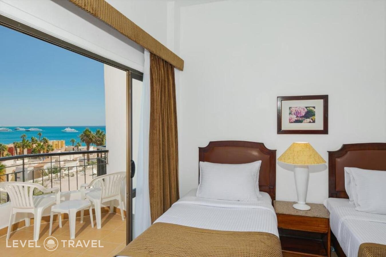 фотографии номера Стандартный с боковым видом на море отеля Marlin Inn Azur в Египет(Хургада (город)) - фото №1