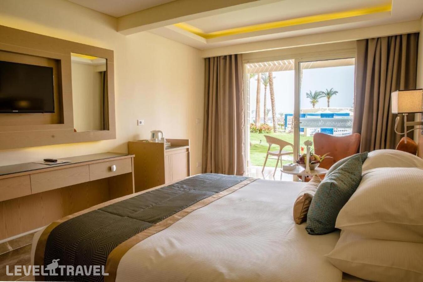 фотографии номера Улучшенный с видом на сад отеля Beach Albatros Resort Hurghada в Египет(Хургада (город)) - фото №1