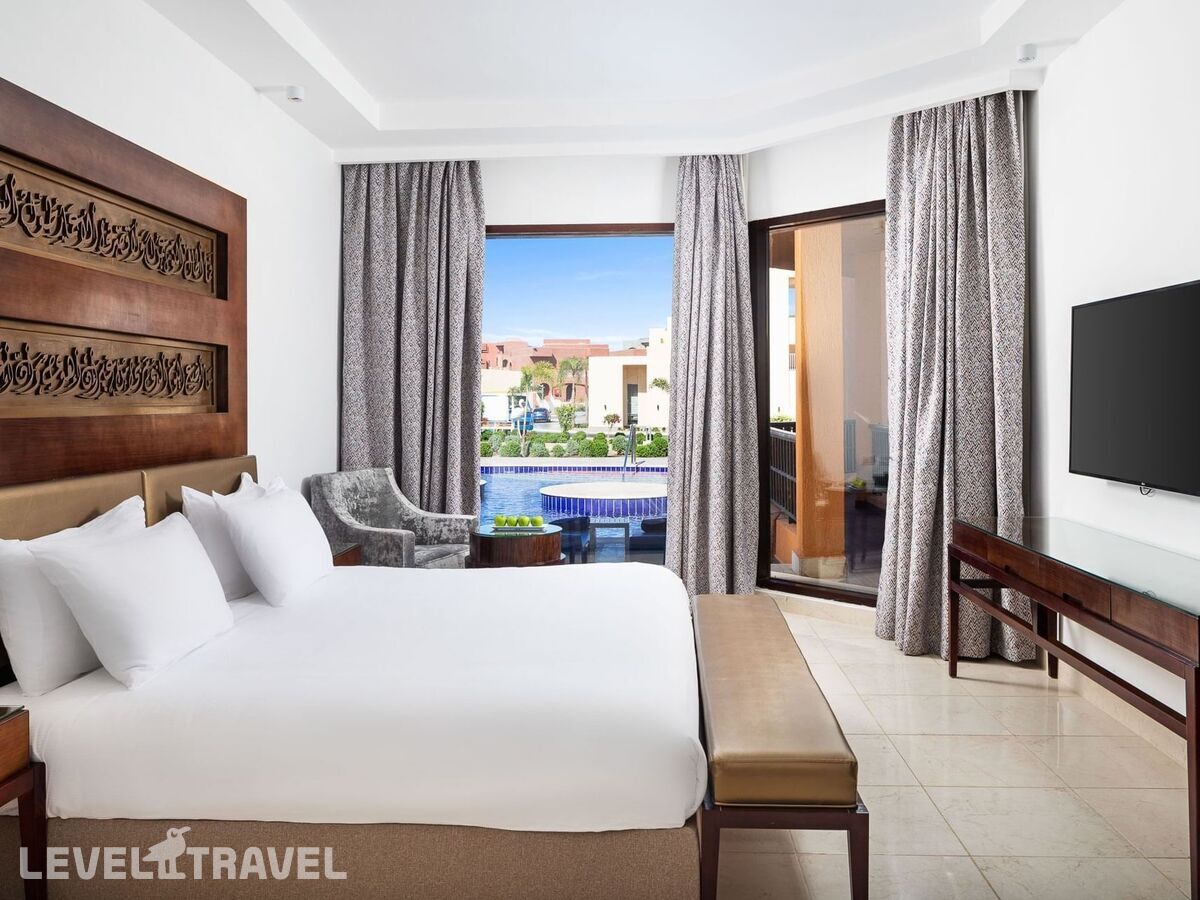 фотографии номера Люкс королевский с выходом к бассейну отеля Pickalbatros Villaggio Resort - Portofino Marsa Alam в Египет(Марса Алам) - фото №1