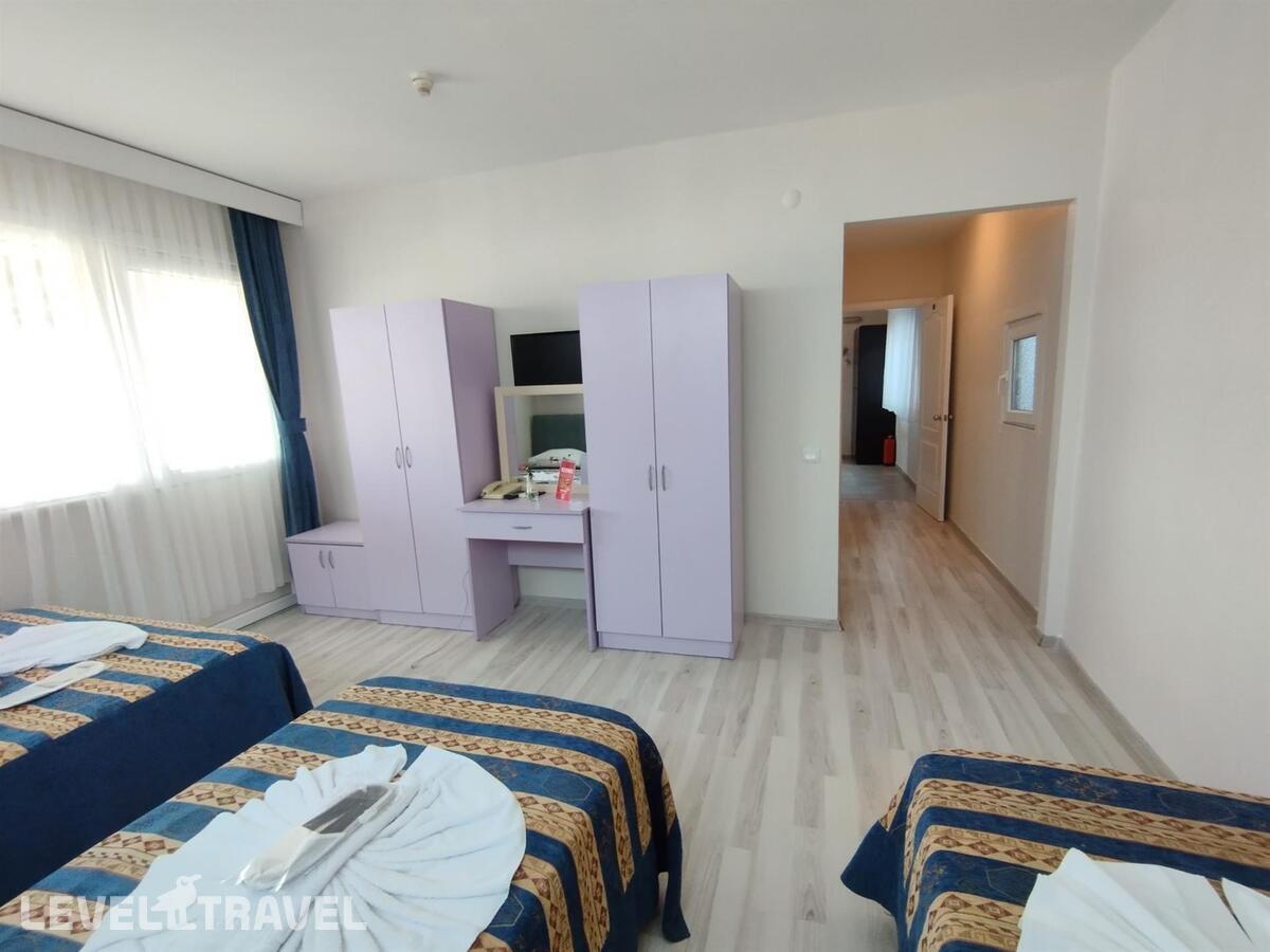 фотографии номера Семейный номер отеля Anadolu Hotel в Турция(Фатих) - фото №3