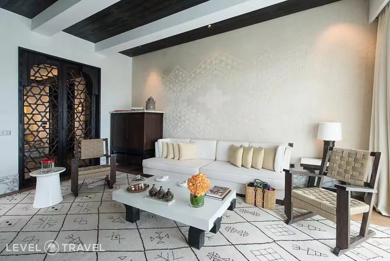 фотографии номера Двухместный люкс Atlas двуспальная кровать отеля Mandarin Oriental Marrakech в Марокко(Марракеш) - фото №1