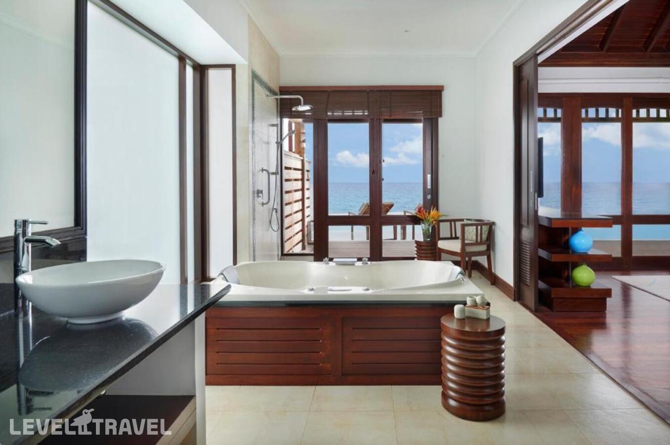 фотографии номера Вилла с видом на океан (2 спальни) отеля Hilton Seychelles Northolme Resort & Spa (Adults Only 13+) в Сейшелы(о. Маэ) - фото №4