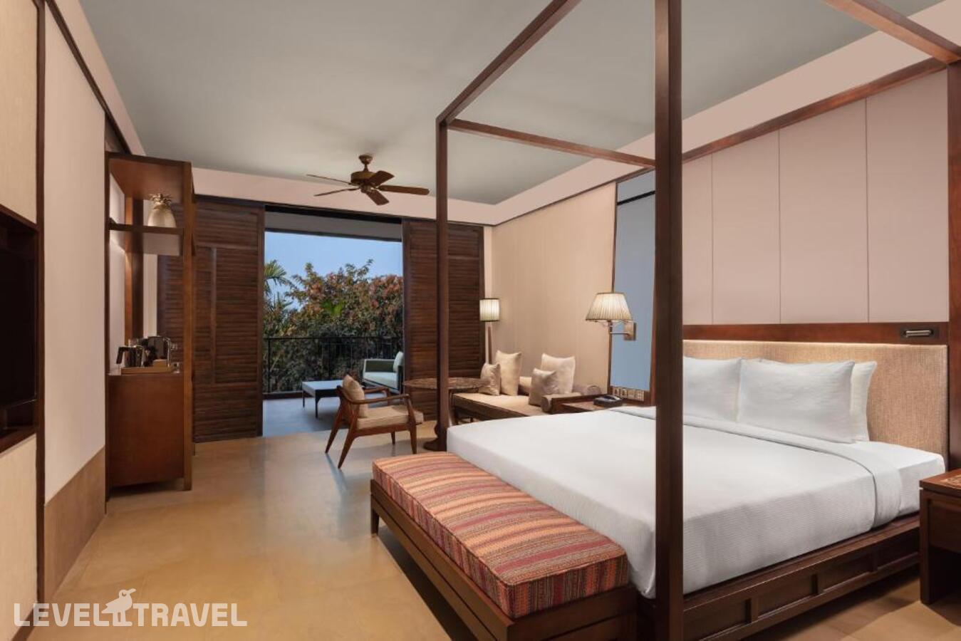 фотографии номера Номер Superior с балконом и с красивым видом из окна отеля Hilton Goa Resort Candolim в Индия(Северный Гоа) - фото №3