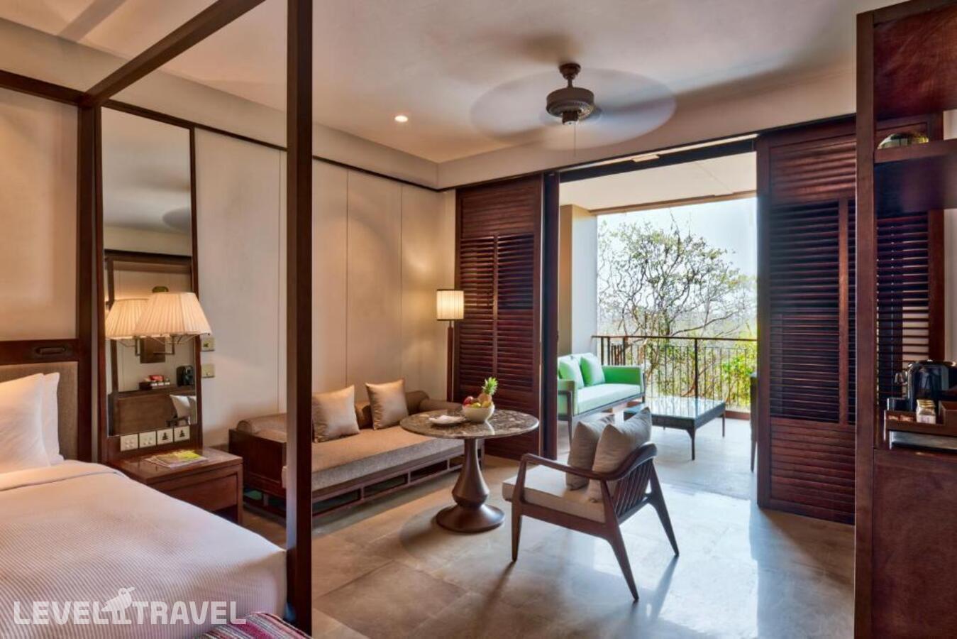 фотографии номера Номер Superior с балконом и с красивым видом из окна отеля Hilton Goa Resort Candolim в Индия(Северный Гоа) - фото №6