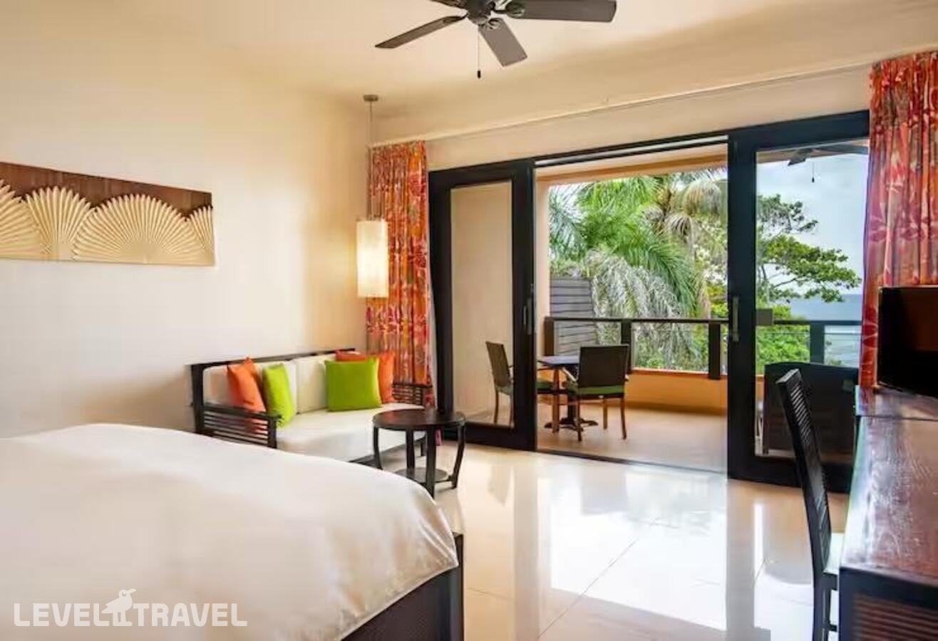 фотографии номера Делюкс с видом на океан отеля Double Tree By Hilton Seychelles Allamanda Resort & Spa в Сейшелы(о. Маэ) - фото №41