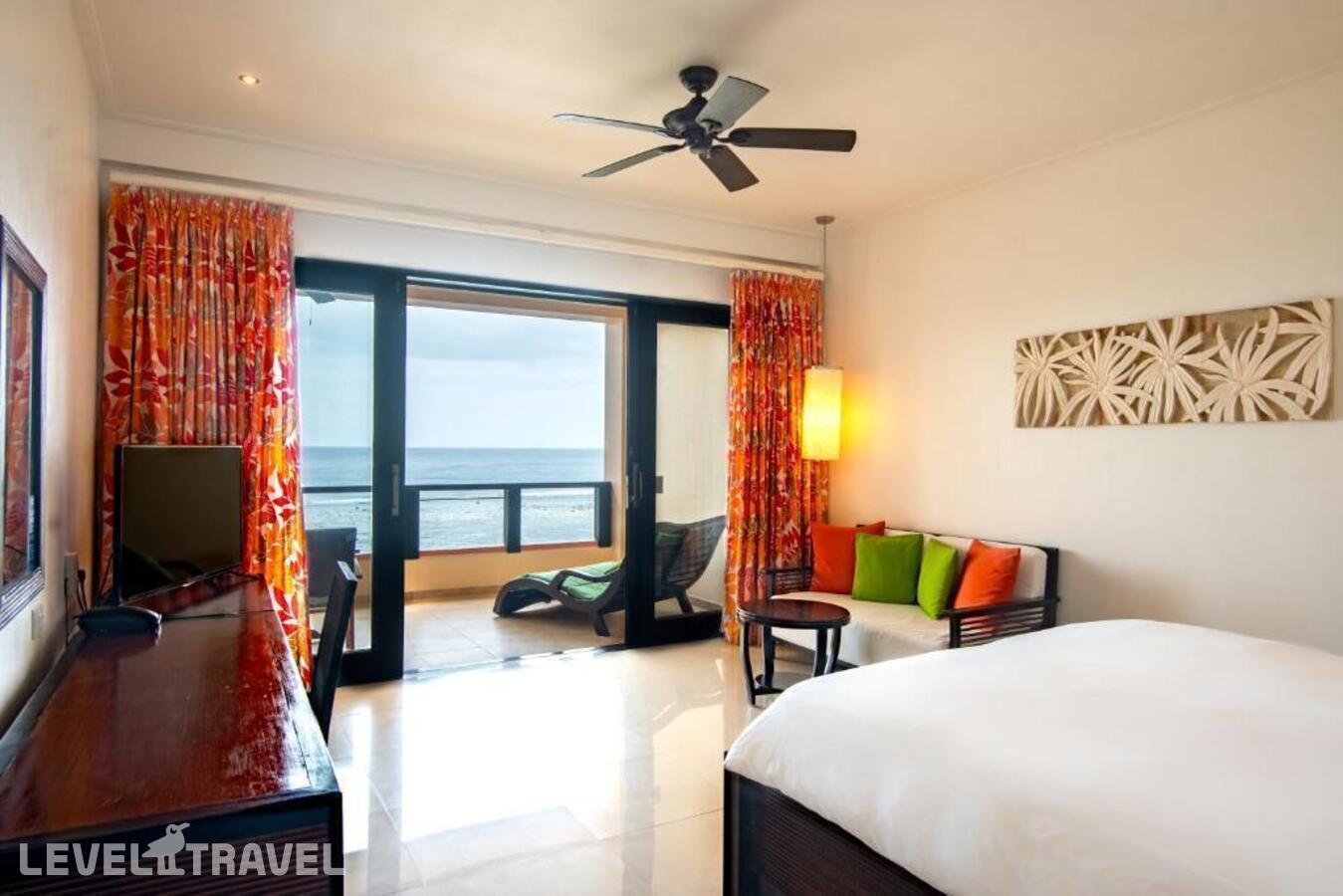 фотографии номера Гранд делюкс с видом на океан отеля Double Tree By Hilton Seychelles Allamanda Resort & Spa в Сейшелы(о. Маэ) - фото №2