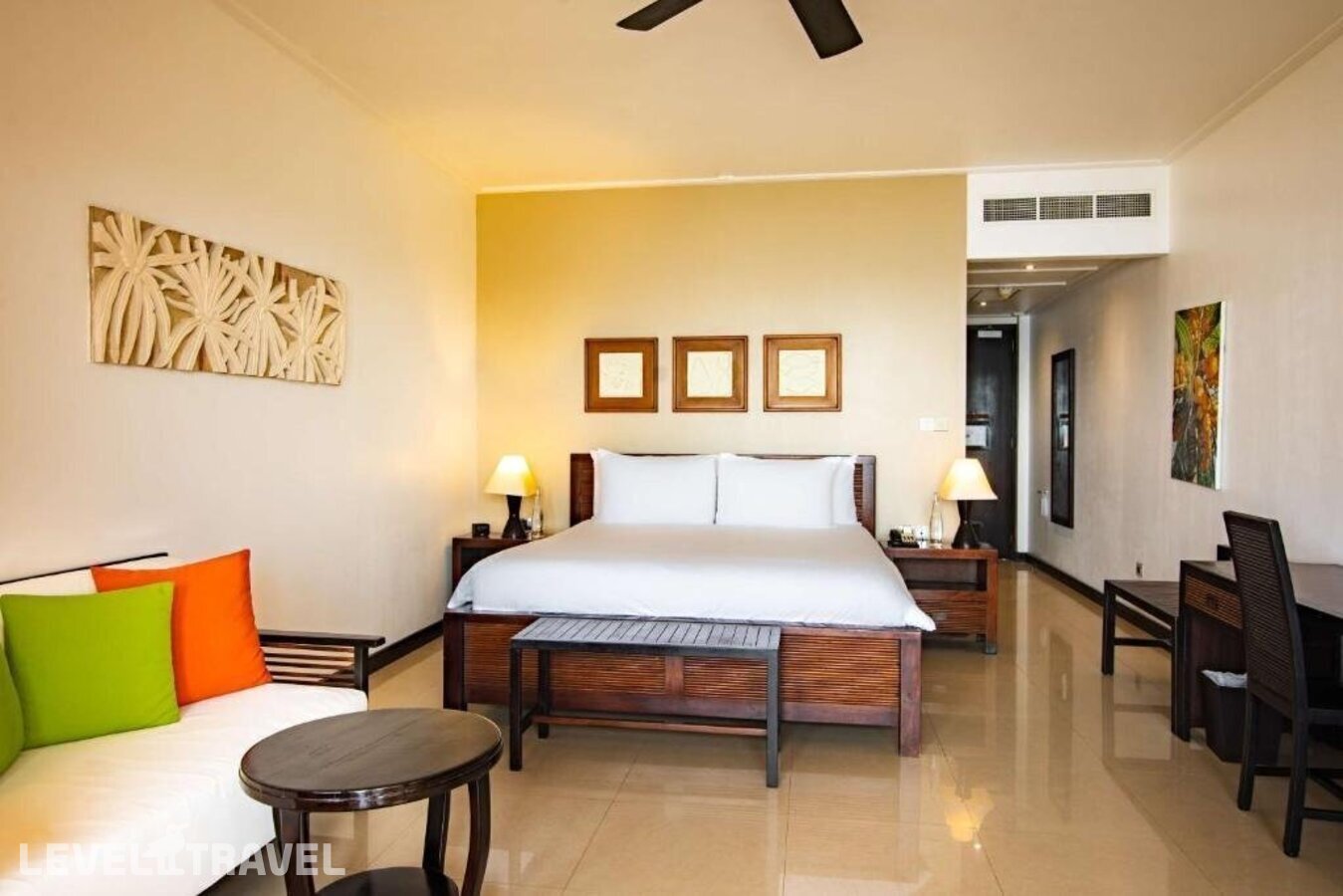 фотографии номера Гранд делюкс с видом на океан отеля Double Tree By Hilton Seychelles Allamanda Resort & Spa в Сейшелы(о. Маэ) - фото №9