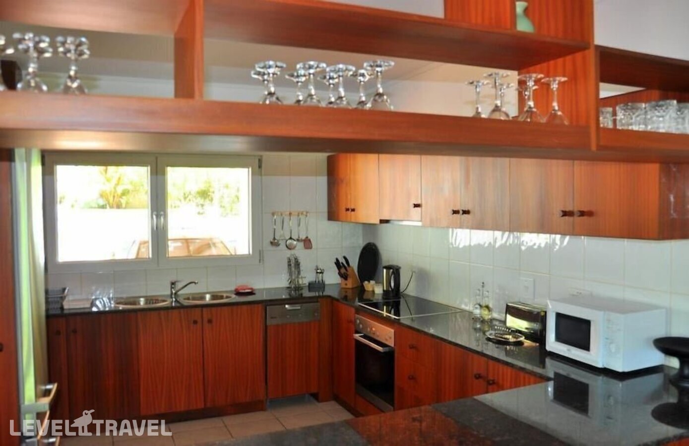 фотографии номера Апартаменты двухуровневые (2 спальни) отеля Hanneman Holiday Residence в Сейшелы(о. Маэ) - фото №25