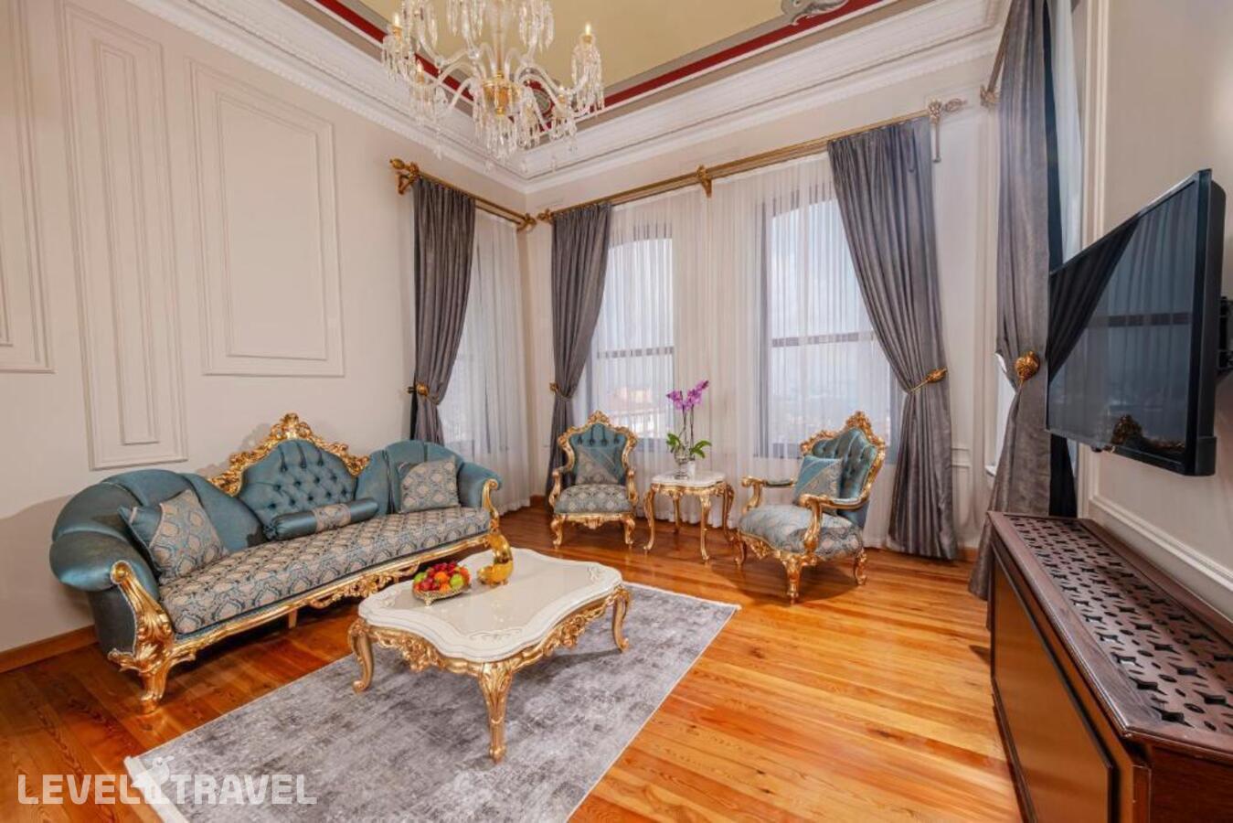 Двухместный люкс Presidential с видом на море двуспальная кровать — фото 2