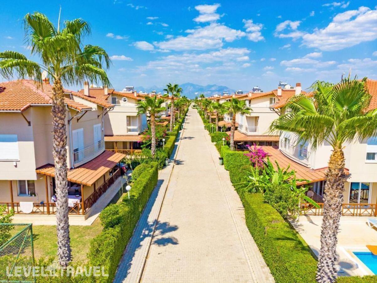 фотографии номера Вилла (4 комнаты) отеля Paradise Town Villa Alison в Турция(Белек) - фото №5