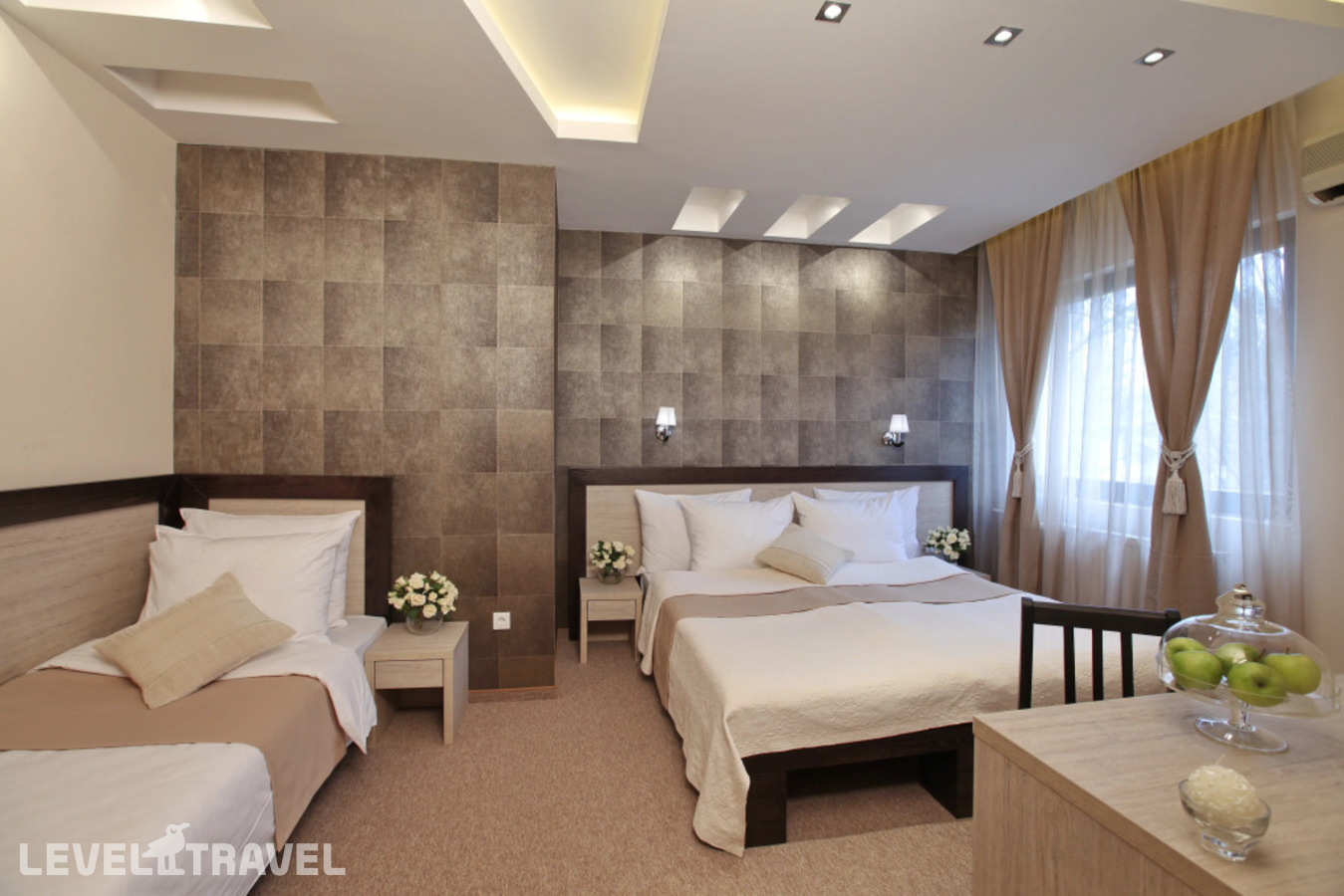 фотографии номера Трехместный номер отеля Garni Hotel Vozarev в Сербия(Белград) - фото №1