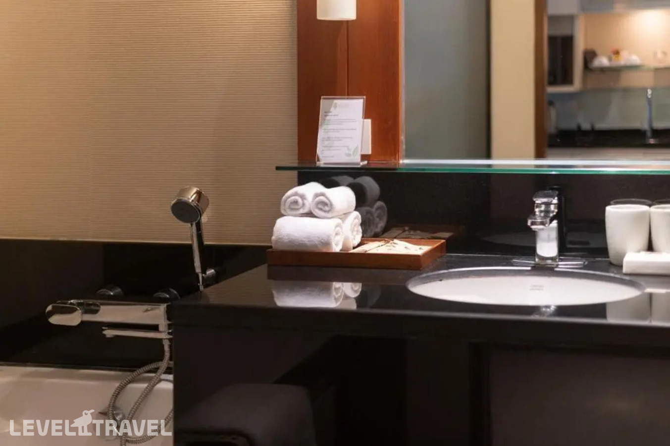 фотографии номера Двухместная номер студия Deluxe двуспальная кровать отеля Woodlands Suites Serviced Resideces в Таиланд(Вонгамат) - фото №4