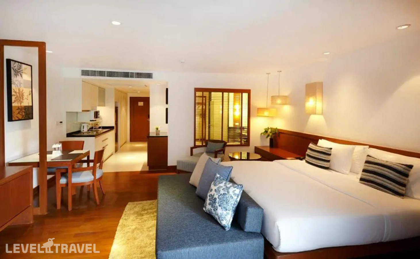 фотографии номера Двухместная Pool номер студия Executive двуспальная кровать отеля Woodlands Suites Serviced Resideces в Таиланд(Вонгамат) - фото №2
