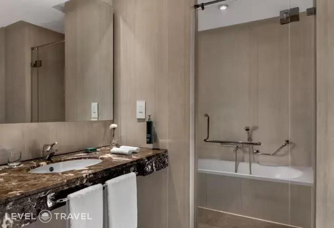 фотографии номера Двухместный Royal люкс двуспальная кровать отеля Hilton Green Plaza в Египет(Александрия) - фото №5