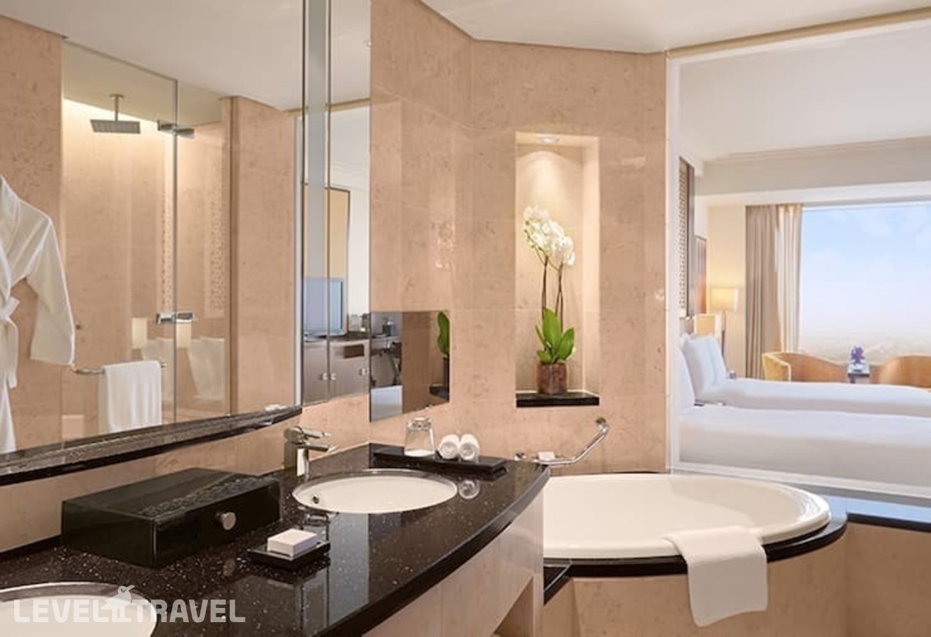 фотографии номера Делюкс Skyline отеля Conrad Dubai (Ex. Conrad Dubai By Hilton) в ОАЭ(Дубай Джумейра) - фото №2