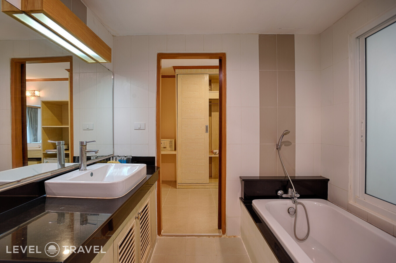 фотографии номера Семейный делюкс с видом на сад отеля Phuket Island View Hotel в Таиланд(Карон Бич) - фото №3