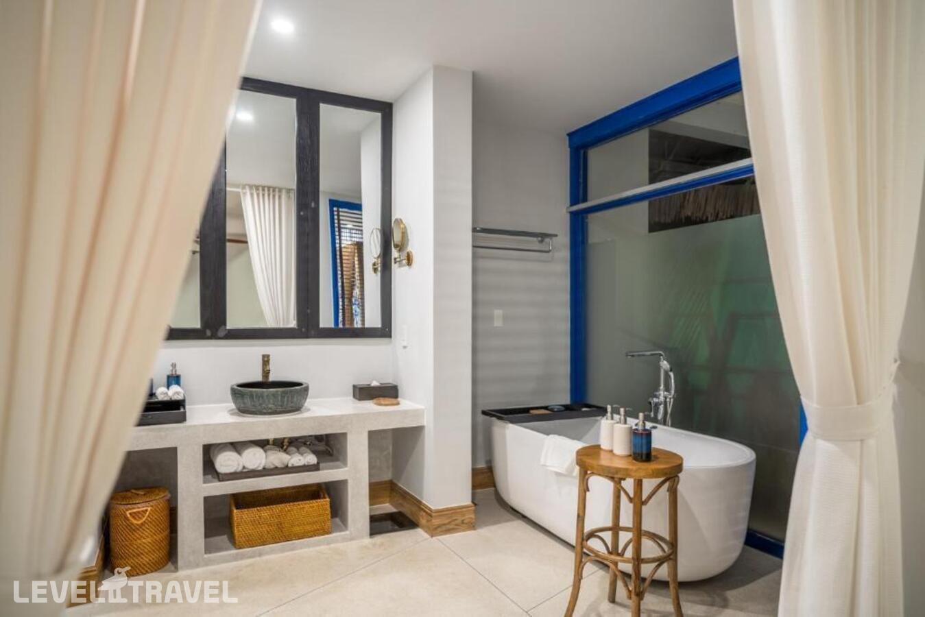 фотографии номера Вилла рядом с пляжем отеля L'Azure Resort & Spa Phu Quoc (Ex. Sasco Blue Lagoon Resort) в Вьетнам(Фукуок) - фото №9