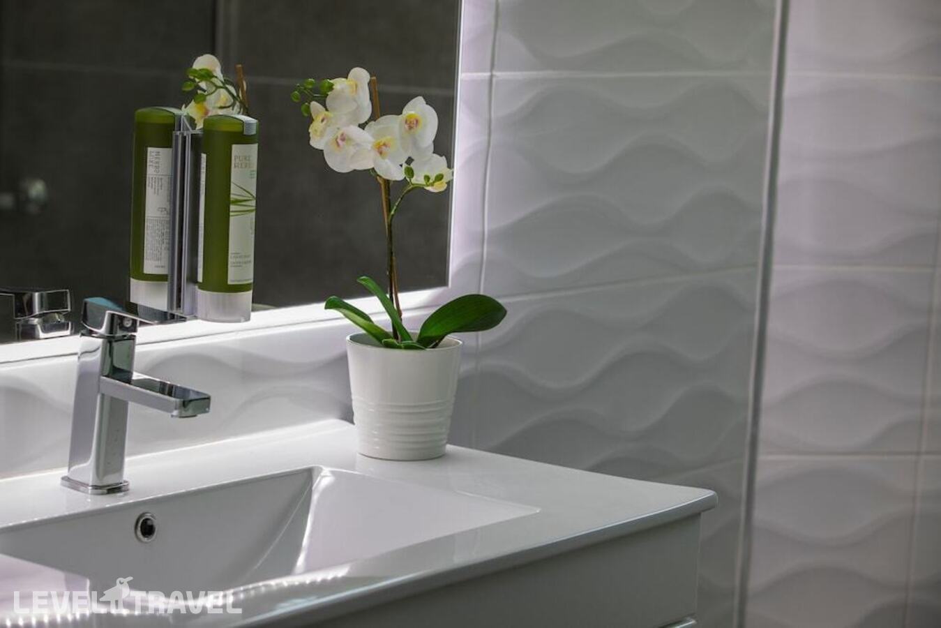 фотографии номера Апартаменты Superior c 1 комнатой с балконом и с видом на город отеля Blazer Residence Apts (Ex. Petrou Aparthotel) в Кипр(Ларнака) - фото №12