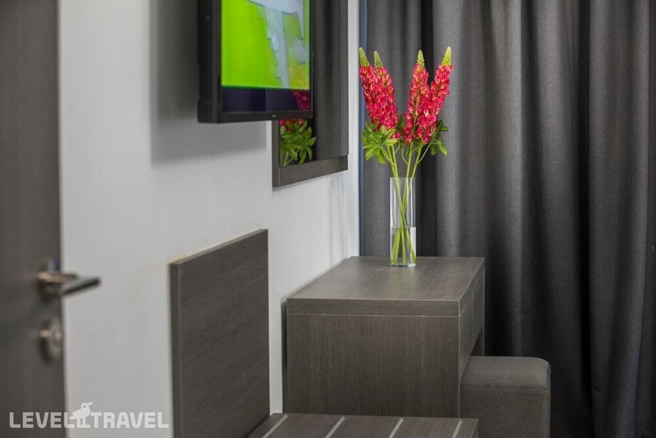 фотографии номера Апартаменты Superior c 1 комнатой с балконом и с видом на город отеля Blazer Residence Apts (Ex. Petrou Aparthotel) в Кипр(Ларнака) - фото №7