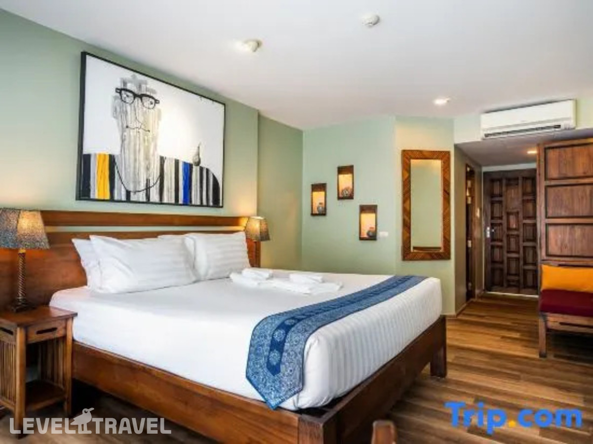 фотографии номера Делюкс с видом на бассейн отеля CC's Hideaway Hotel (Ex.C.C. Blooms) в Таиланд(Ката Бич) - фото №1